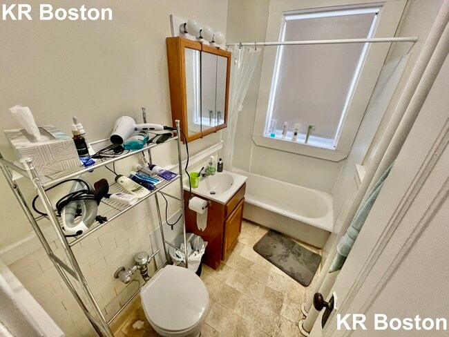 Building Photo - 899 Boylston St