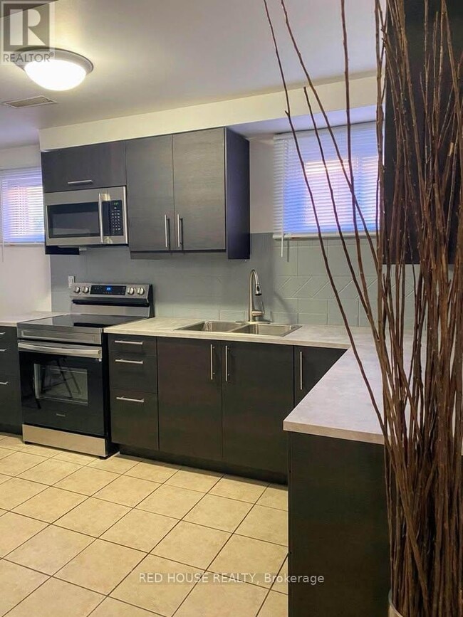 Building Photo - 518 Meadows Blvd