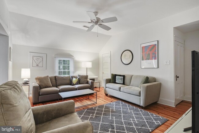 Building Photo - 1105 Youngs Ford Rd