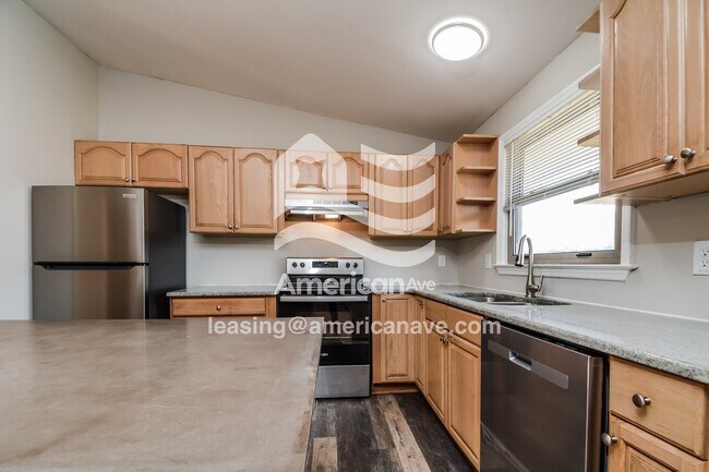 Foto del edificio - 741 Moriston Rd