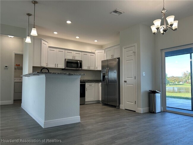 Foto del edificio - 6609 Concord St