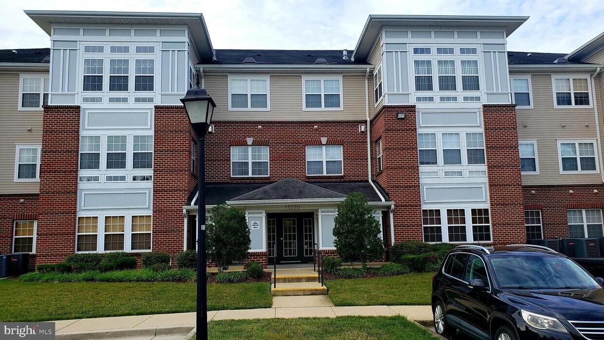 Primary Photo - 13220 Fox Bow Dr