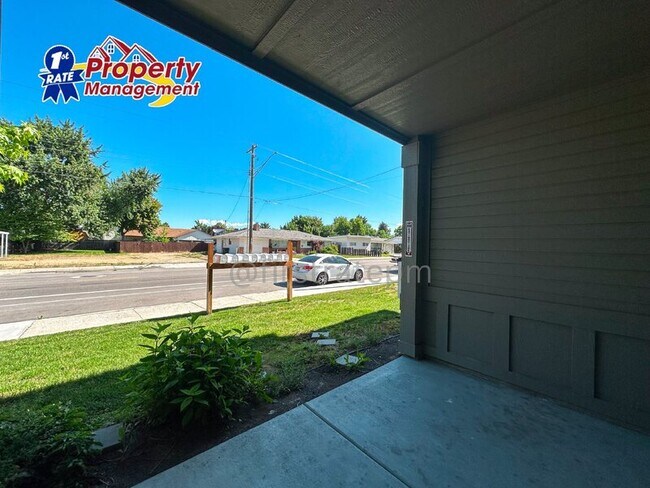 Foto del edificio - 605 W Pine Ave