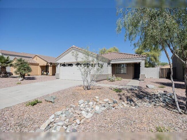 Foto del edificio - 17432 W Calavar Rd