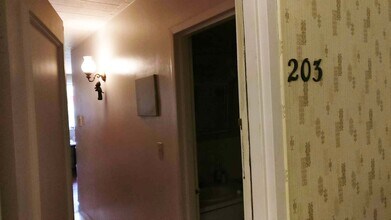 Building Photo - 3044 Sandwich St.