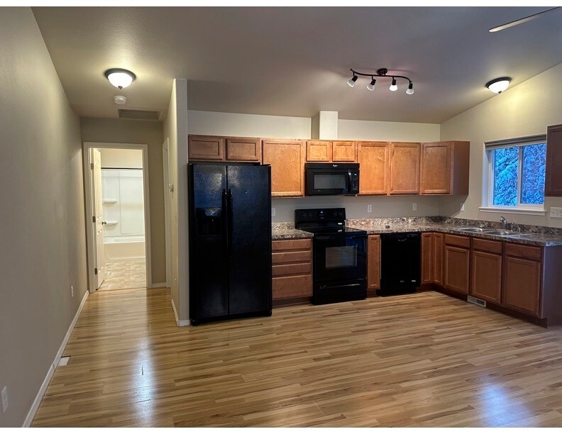 Foto principal - 12729 Spring Brook Dr