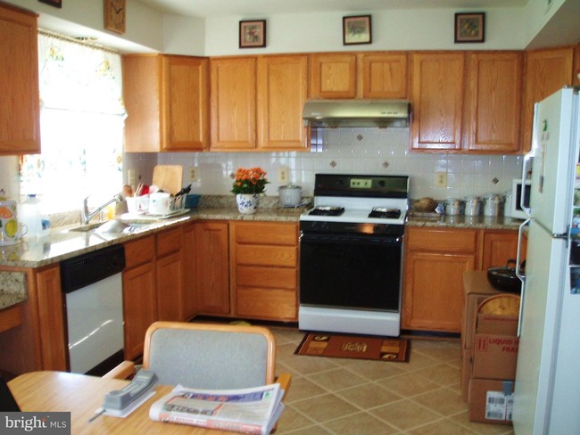 Building Photo - 10177 Treble Ct