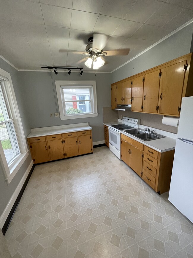 Kitchen remodel underway** Outdated photo - 452 S 4th St