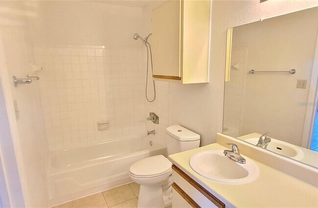 Building Photo - 4225 Thornbriar Ln