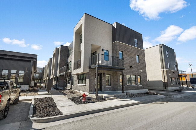 Building Photo - theYARD