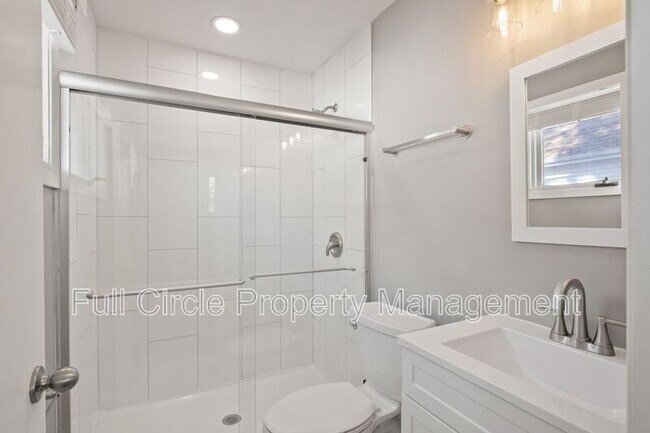 Foto del edificio - 1222 S 118th St