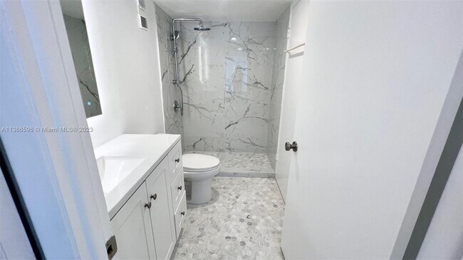 Building Photo - 1200 NE Miami Gardens Dr