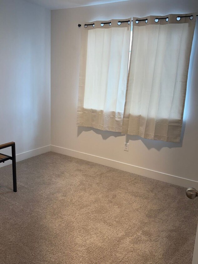 Foto principal - Charming 3BR Townhome in Eagle Mountain