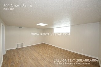 Building Photo - 300 Adams St