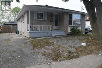 Building Photo - 82 Deere St