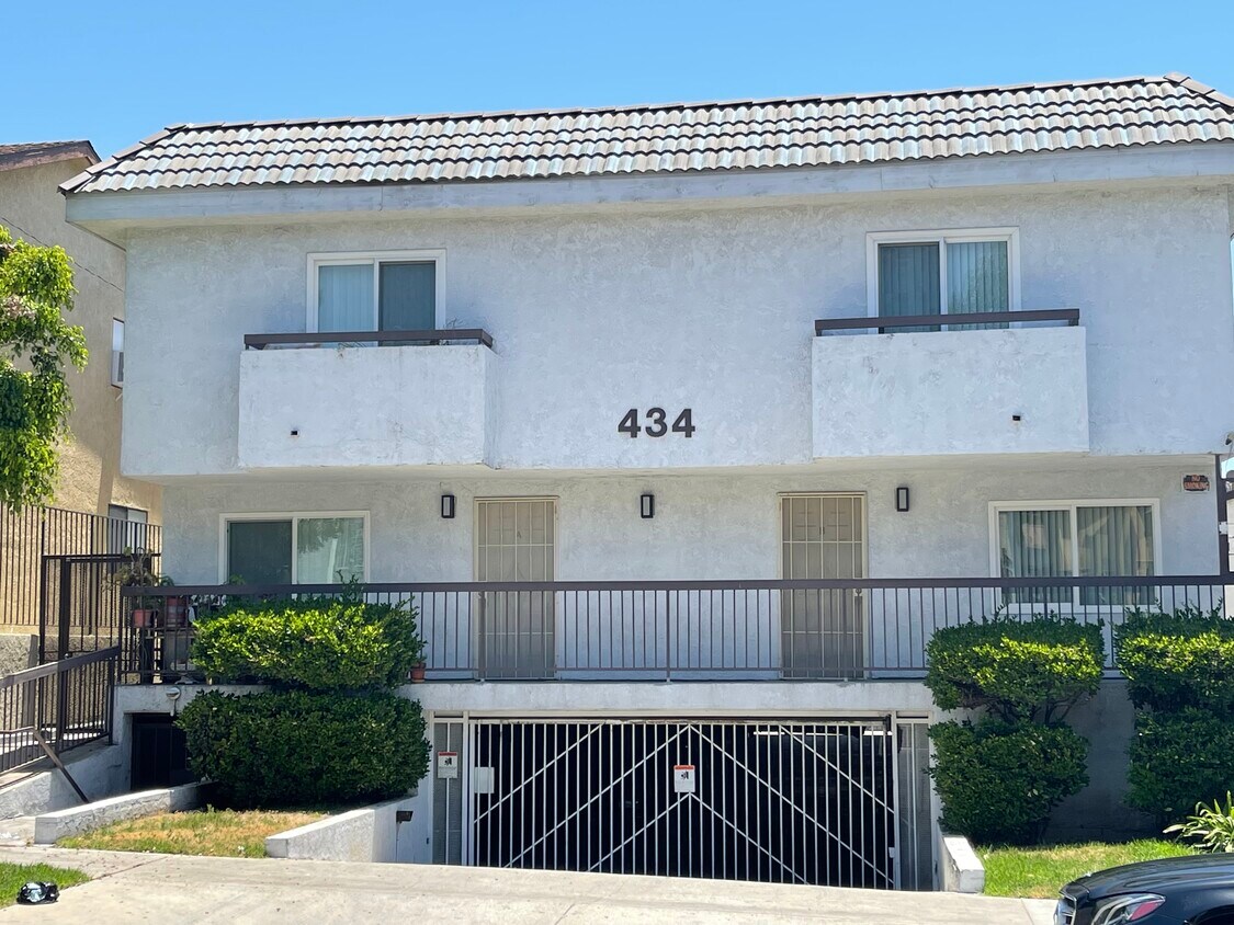Primary Photo - 434 E Tujunga Ave