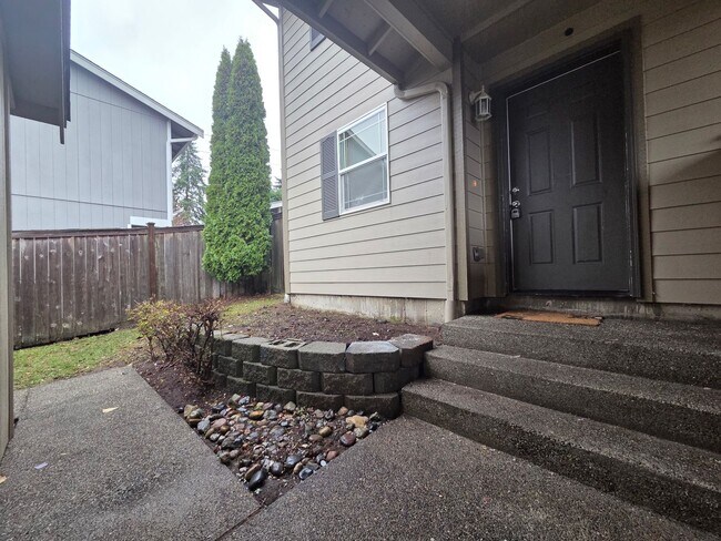 Building Photo - Tired of Apartments? Come Live In This Beauty!!