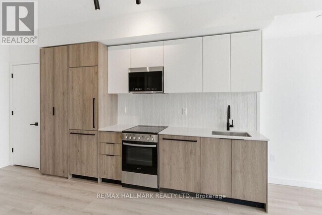 Building Photo - 1635 Military Trail