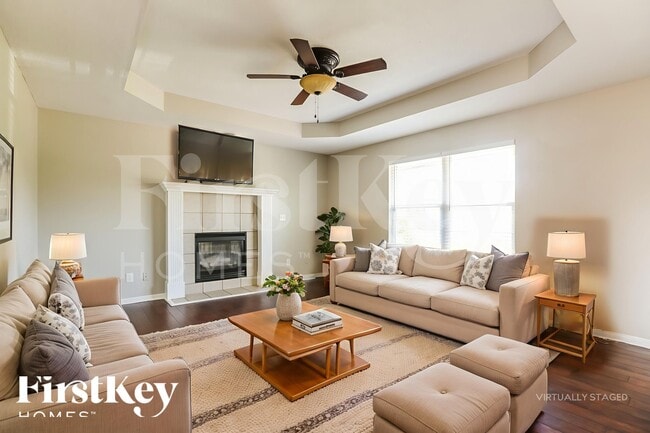 Building Photo - 1109 Wiltshire Blvd