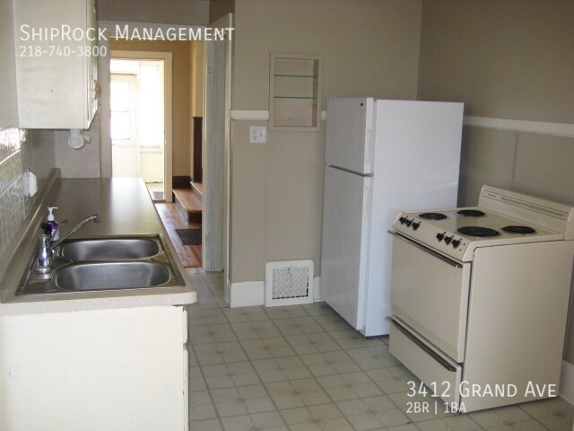 Foto del edificio - 3412 Grand Ave