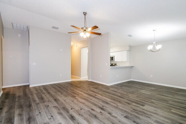 Foto del edificio - 12102 Buffington Ln