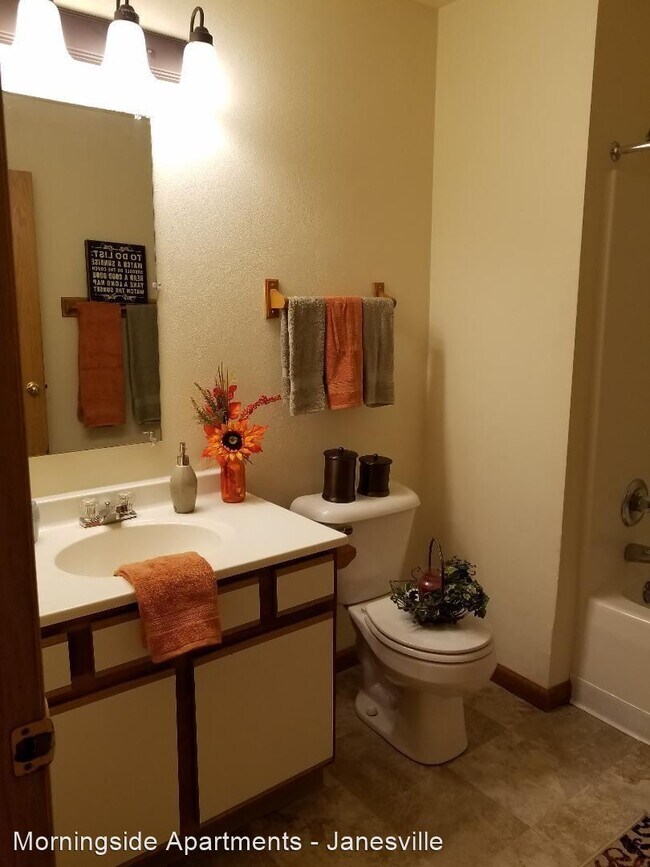 Foto del edificio - 3202-3216 Midvale Dr