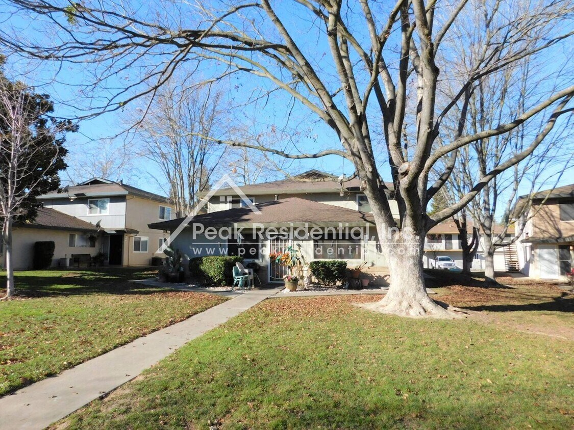 Foto principal - 2 br, 1 bath House - 6253 Longford Drive #2