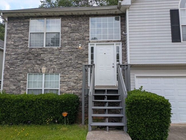 Building Photo - 6730 Pole Creek Dr