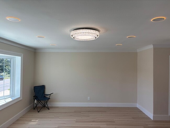 Building Photo - 12406 Dunks Ferry Rd