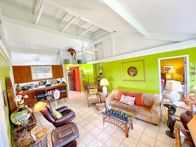 Foto del edificio - 2 Bedroom 2 Bathroom Condo - Hawai‘i Charm...