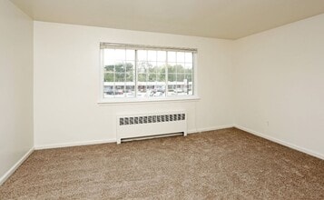 Interior Photo - Franklin Court Apartments