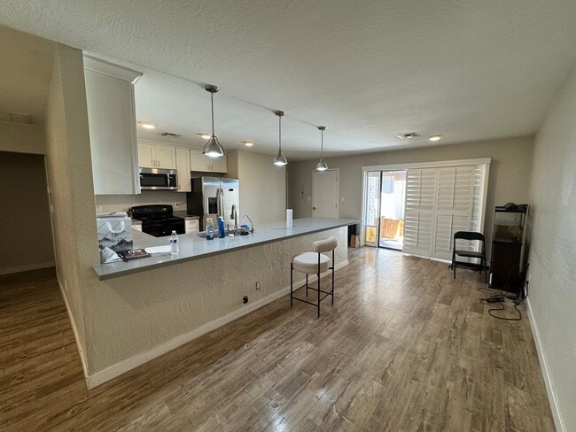 Foto del edificio - 4 bedroom basement home North Mesa