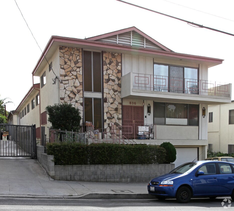 Foto principal - 836 Beaudry Ave