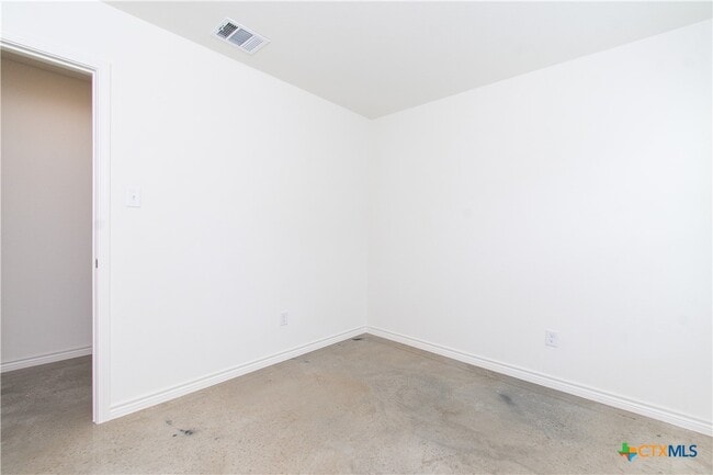 Building Photo - 1235 Concord Dr