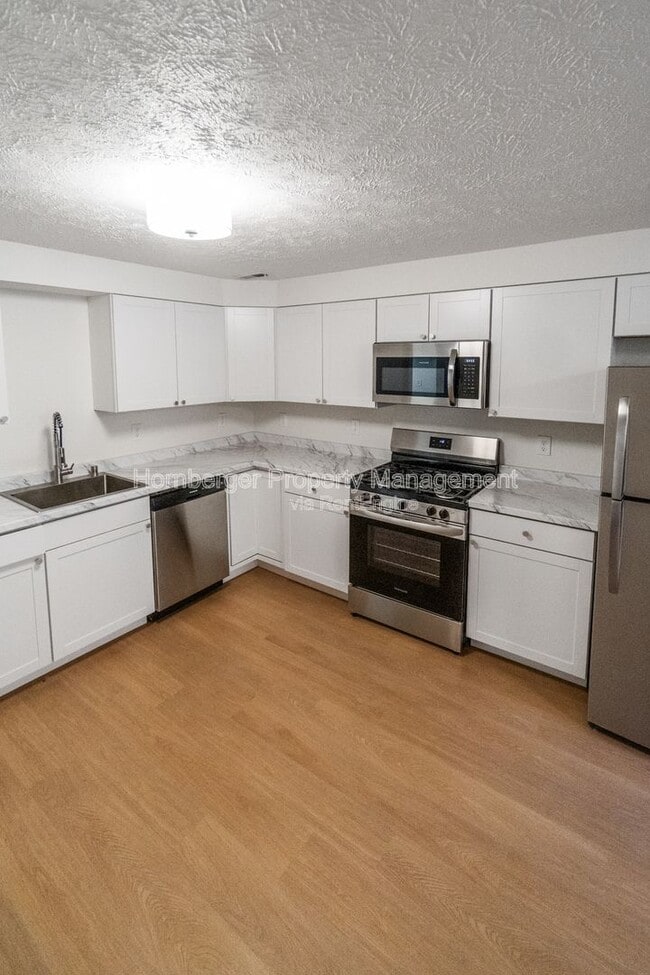 Building Photo - 8615 N Kelly Ct