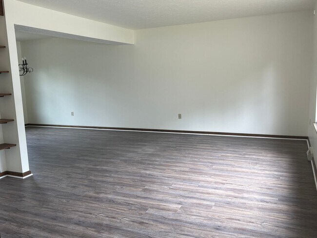 Foto del edificio - 4 bedroom home - Ross Township