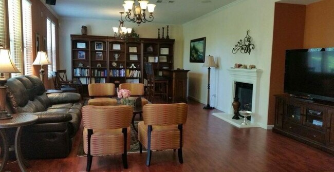 Foto del edificio - Beautiful 5bd 3.5 Baths House for Rent in Empire Ranch Folsom
