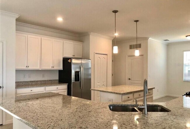 Foto del edificio - 17629 Fallen Br Wy