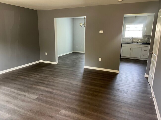 Building Photo - 2263 Prince of Wales Ct