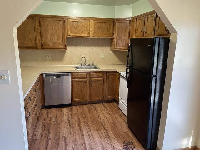 Building Photo - 245 Paisley Rd