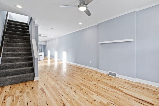 Foto del edificio - 3 bed 3bath