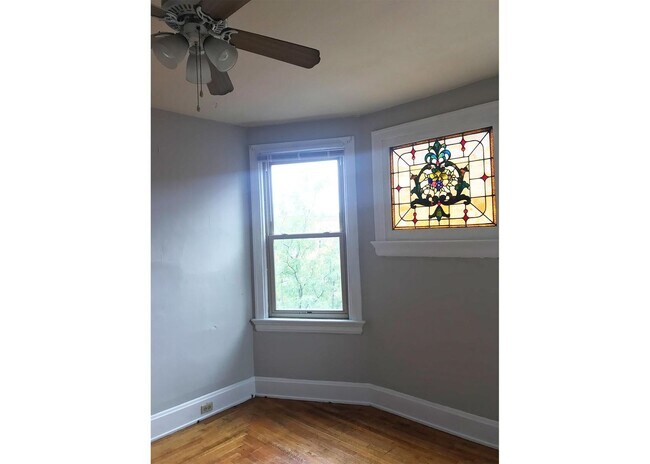 Foto del edificio - 343-345 Ludlow Avenue