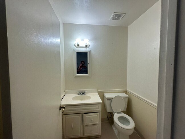 Foto del edificio - Prime Westchester living!