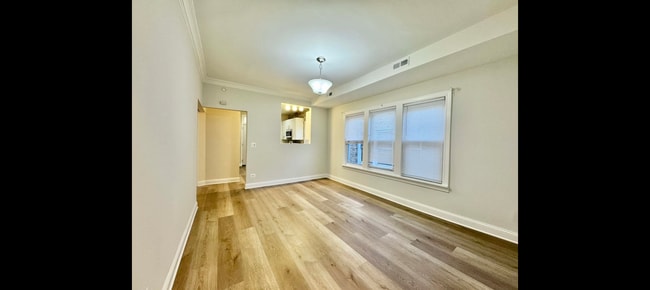 Building Photo - 6228 N Artesian Ave