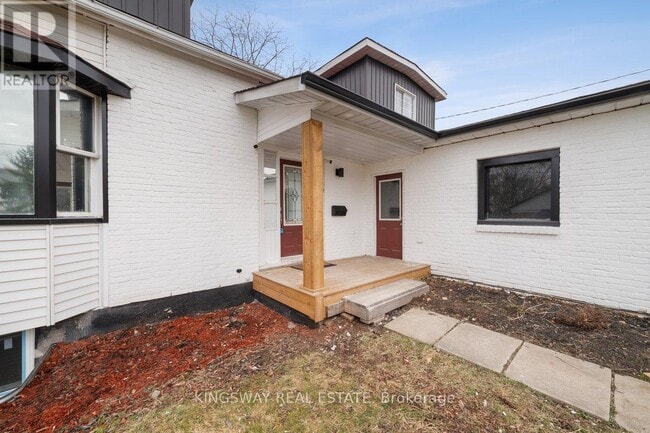 Building Photo - 1144 Fisher Ave