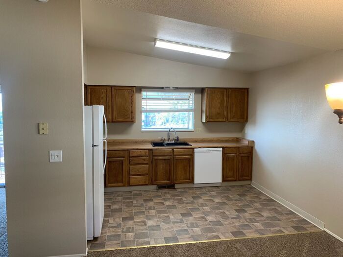 Stunning Views 3 Bedroom, 2 Bath Home! M... House Rental in Reno