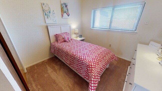 Building Photo - 1096 Sitting Bull Ct