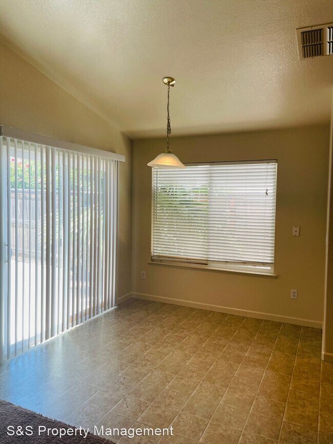 Building Photo - 3 br, 2 bath House - 5449 Lewrosa Way