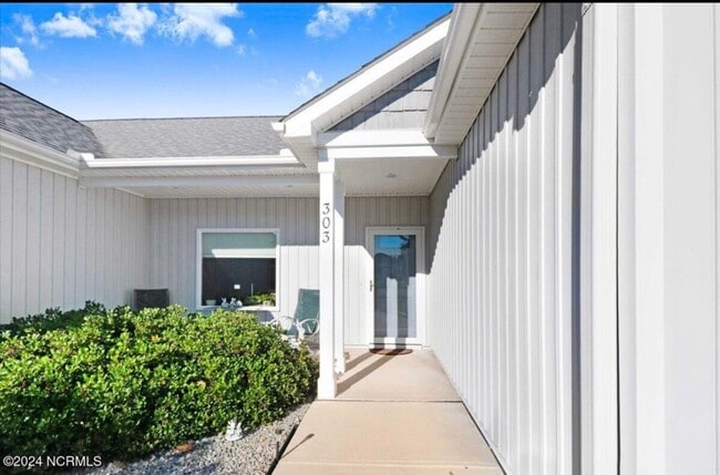 Foto del edificio - 303 Aarons Pl