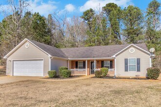 Building Photo - 65 Amber Way